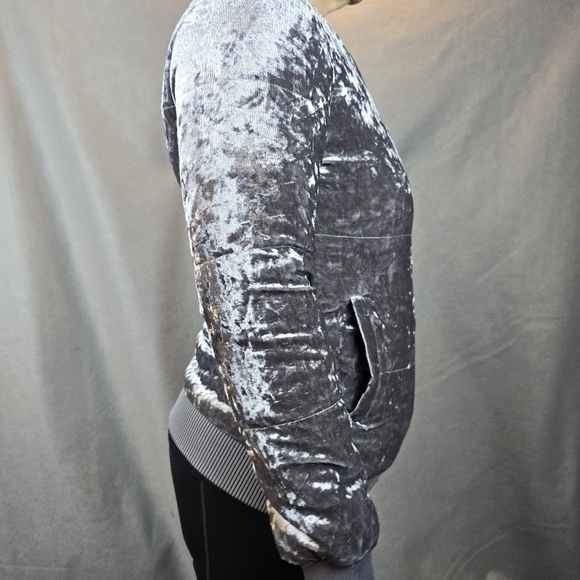 Romeo and juliet couture crushed velvet bomber jacket, gray size S* - Picture 2 of 4